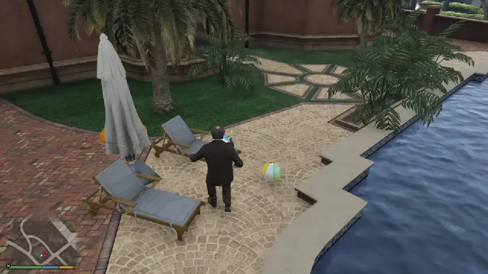Vinewood Souvenirs Tyler GTA V